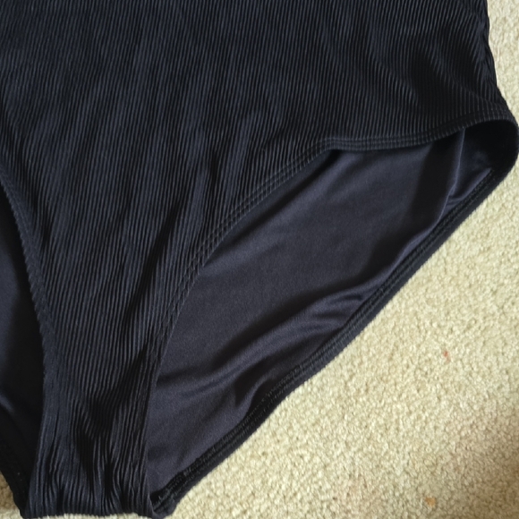 Old Navy Black Ribbed High Rise Swim Bottoms - Picture 2 of 4